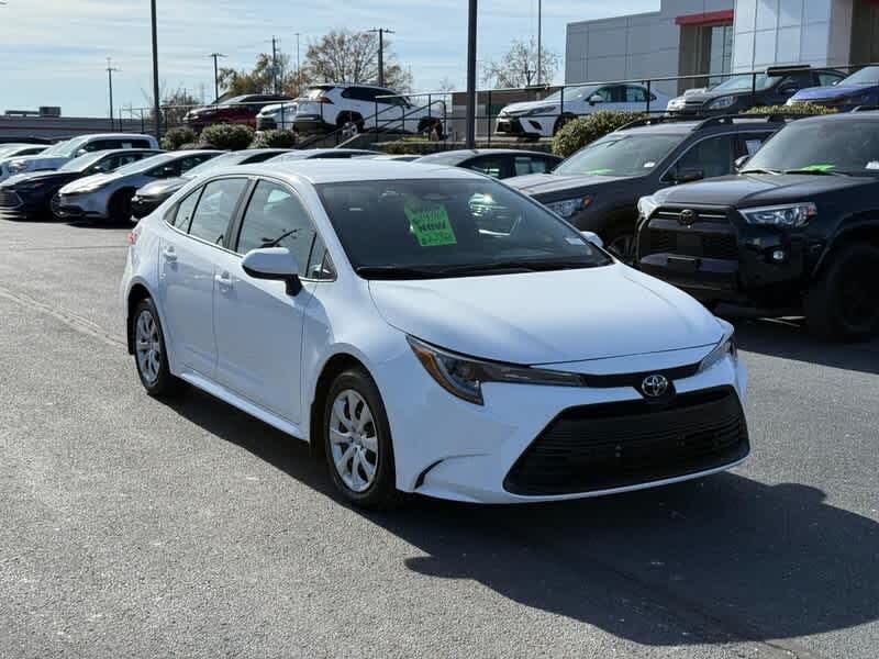 2025 Toyota Corolla LE FWD