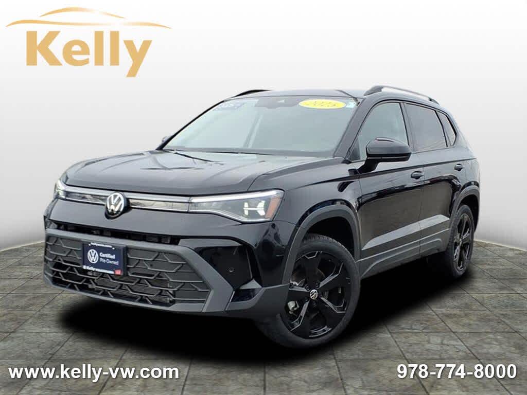 2025 Volkswagen Taos SE Black 4Motion
