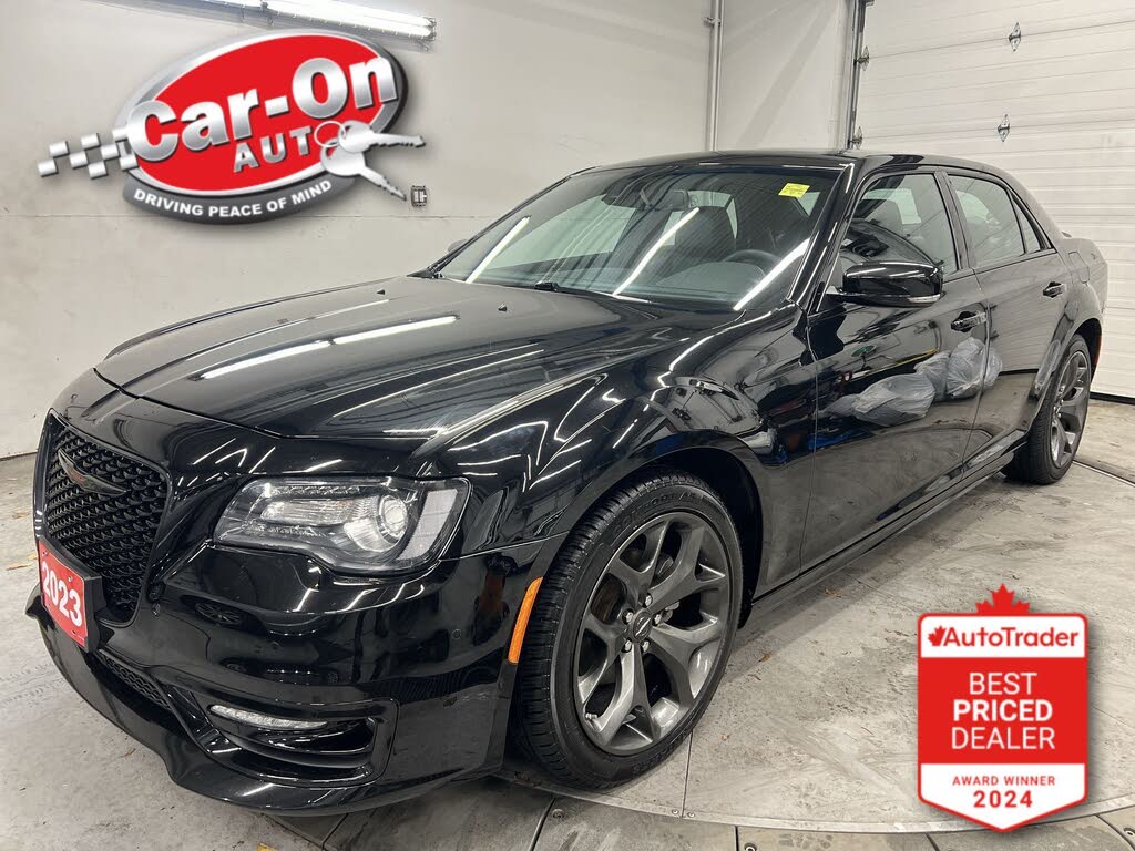 2023 Chrysler 300 S V6 RWD
