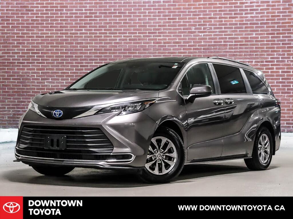 Toyota Sienna XLE 8-Passenger FWD 2024