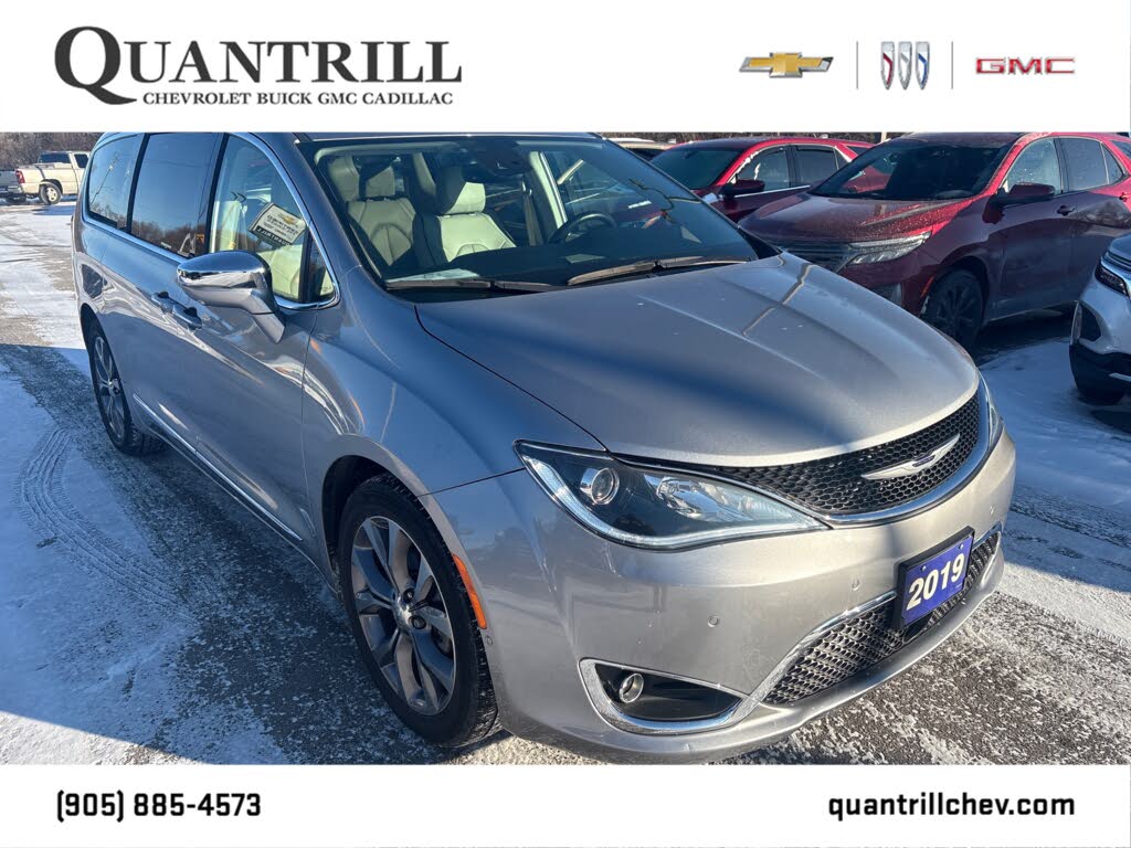 2019 Chrysler Pacifica Limited FWD