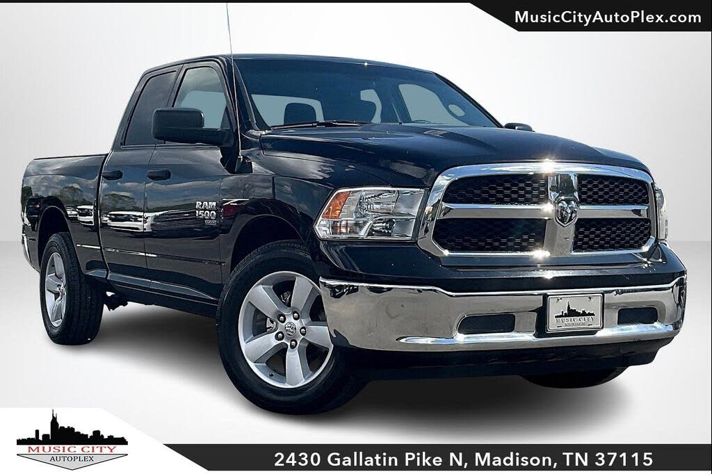 2024 RAM 1500 Classic SLT Quad Cab 4WD