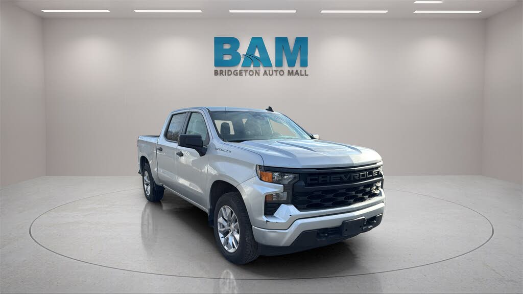 2022 Chevrolet Silverado 1500 Custom Crew Cab 4WD