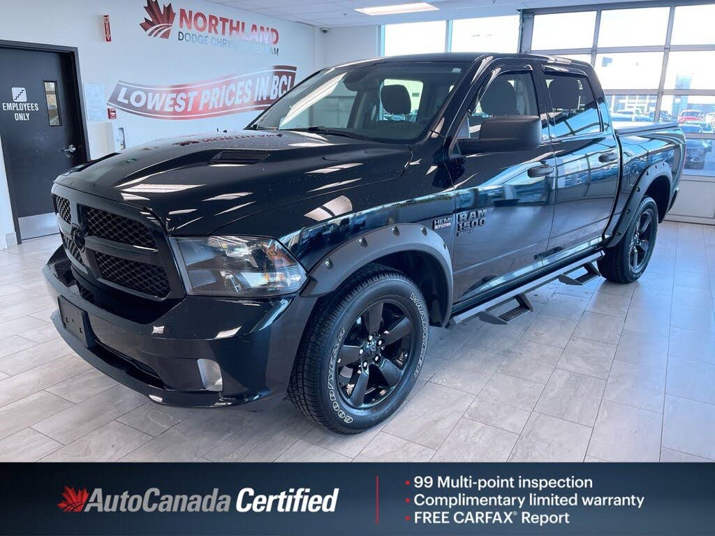 RAM 1500 Classic Express Crew Cab 4WD 2023