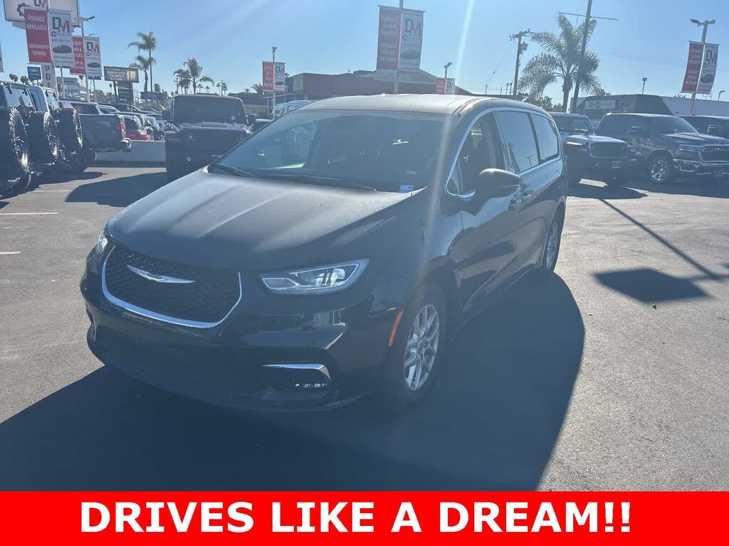 2024 Chrysler Pacifica Touring L FWD