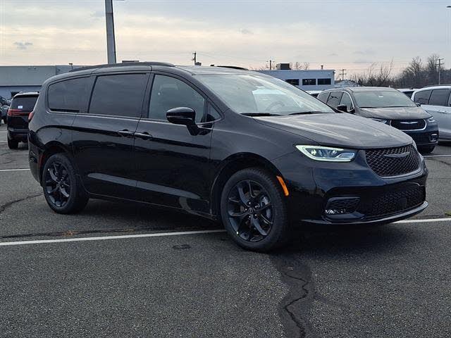 2026 Chrysler Pacifica Limited AWD