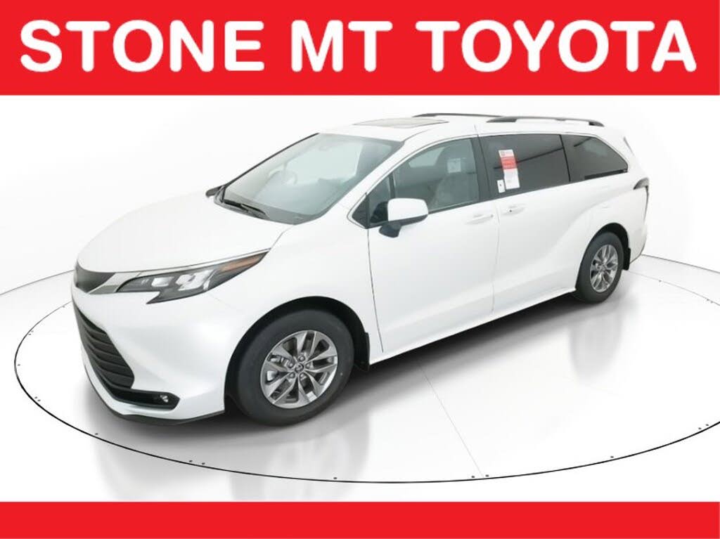 2025 Toyota Sienna XLE 7-Passenger FWD