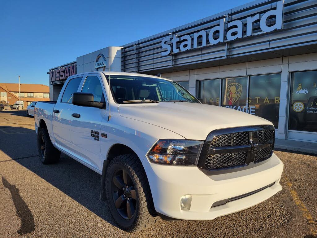 RAM 1500 Classic Express Crew Cab SB 4WD 2020