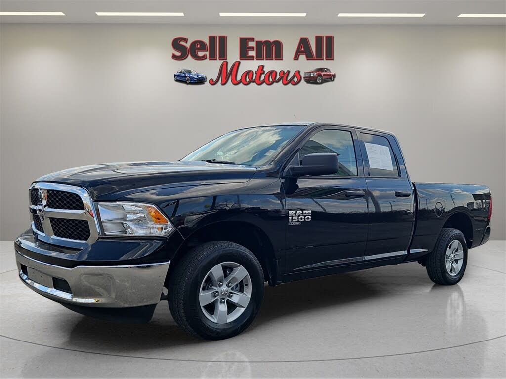 2024 RAM 1500 Classic SLT Quad Cab 4WD