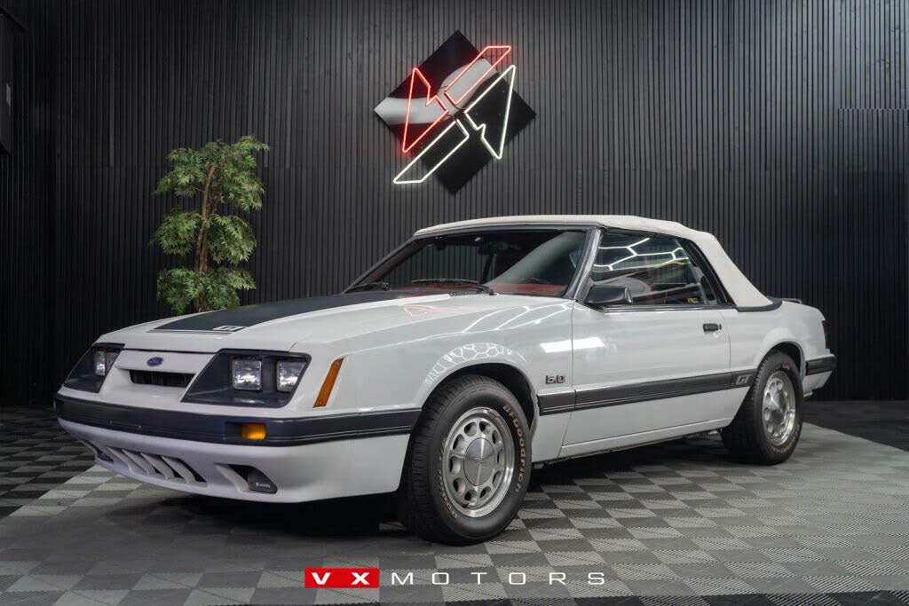 1986 Ford Mustang GT Convertible RWD