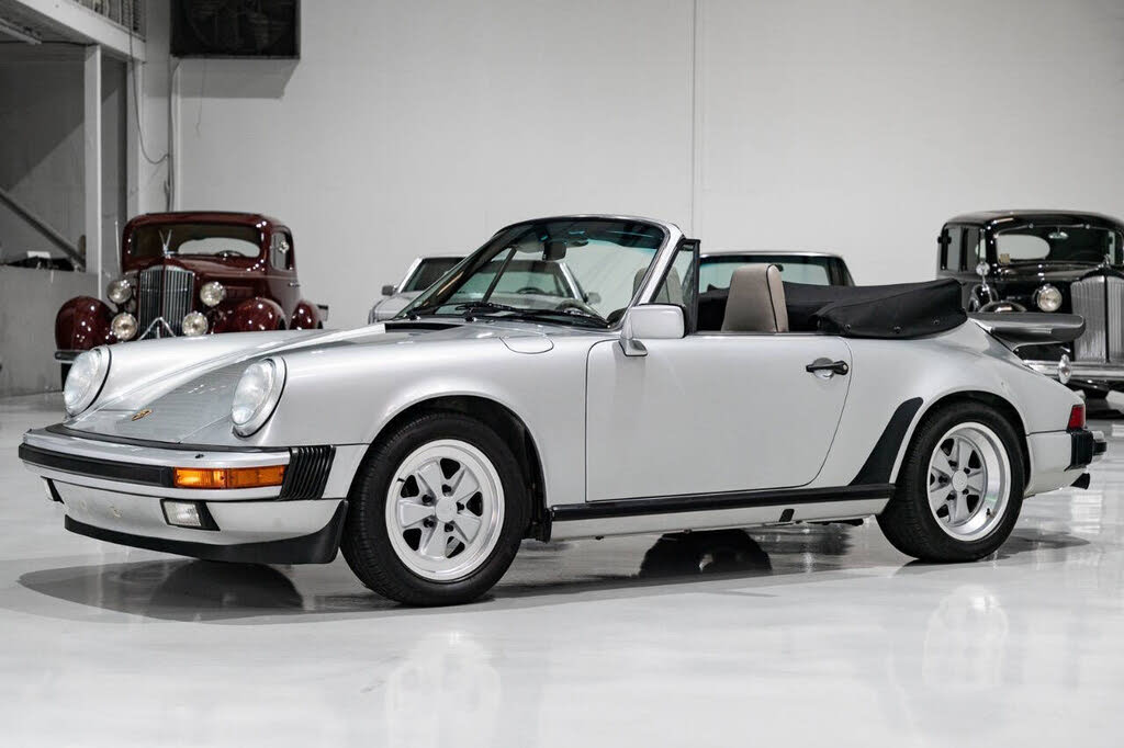 1989 Porsche 911 Carrera Cabriolet