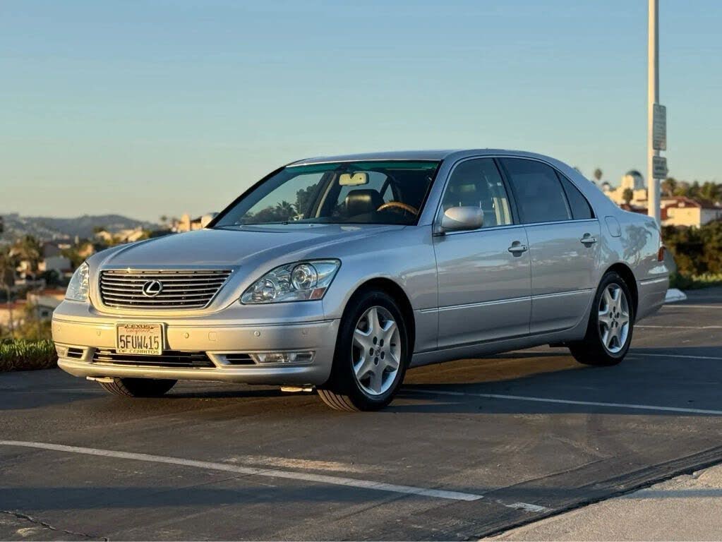 2004 Lexus LS 430 RWD
