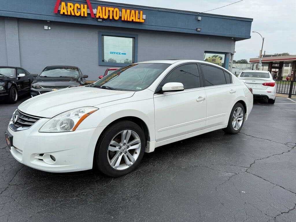 2011 Nissan Altima 3.5 SR