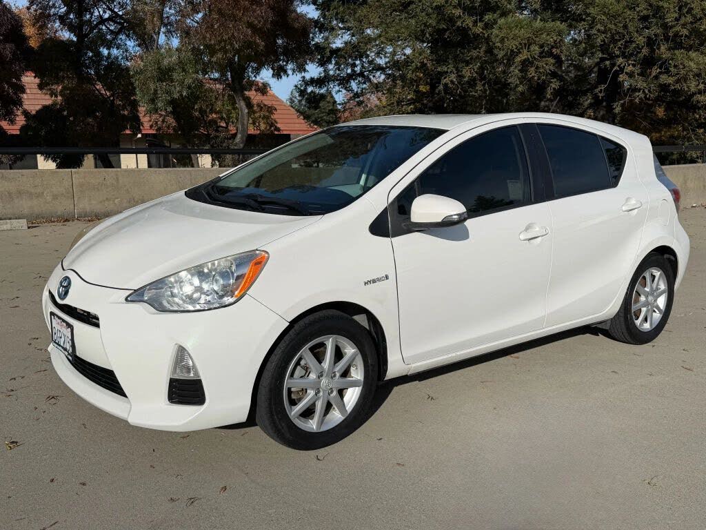 2013 Toyota Prius c Three