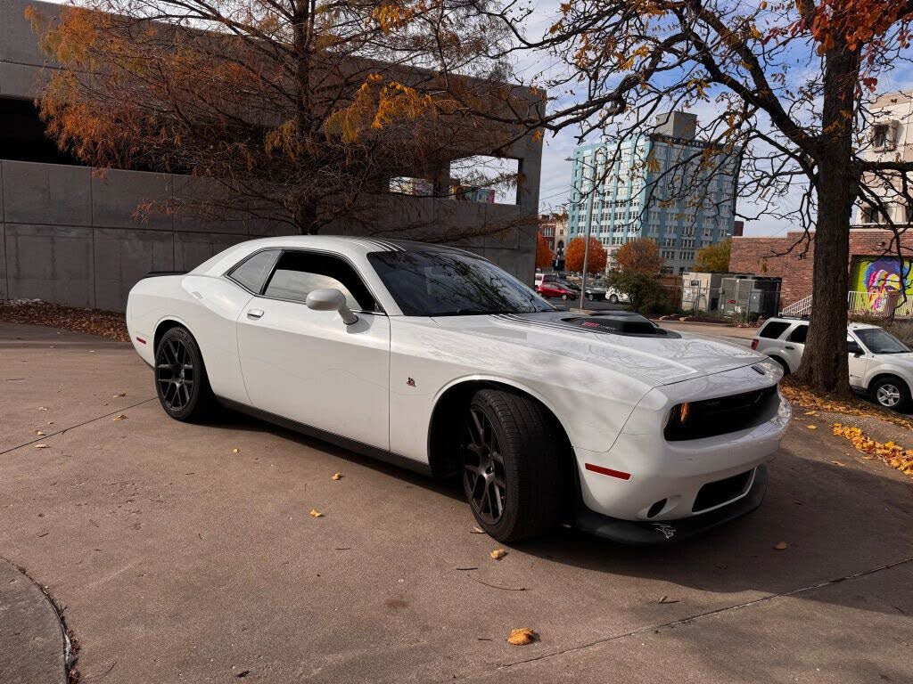 2016 Dodge Challenger 392 Hemi Scat Pack Shaker RWD