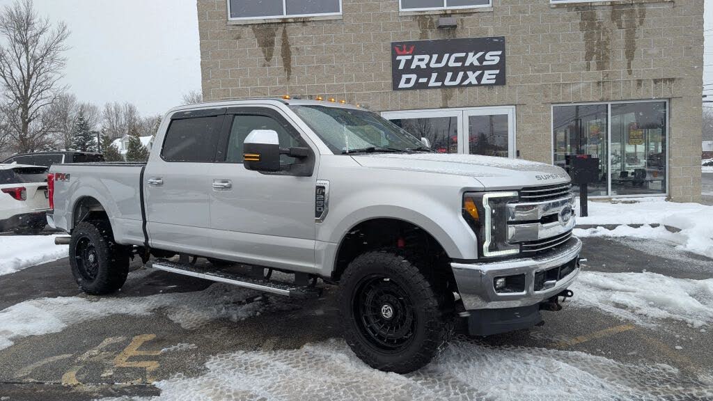 2017 Ford F-250 Super Duty Lariat Crew Cab 4WD