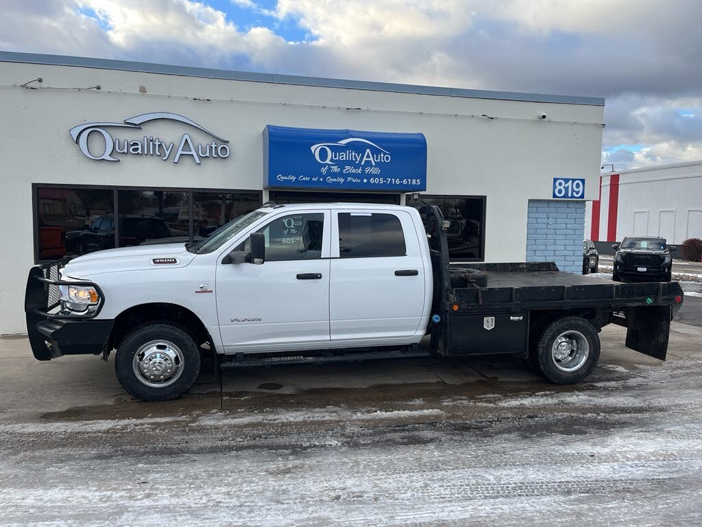 2019 RAM 3500 Chassis Tradesman Crew Cab DRW 4WD