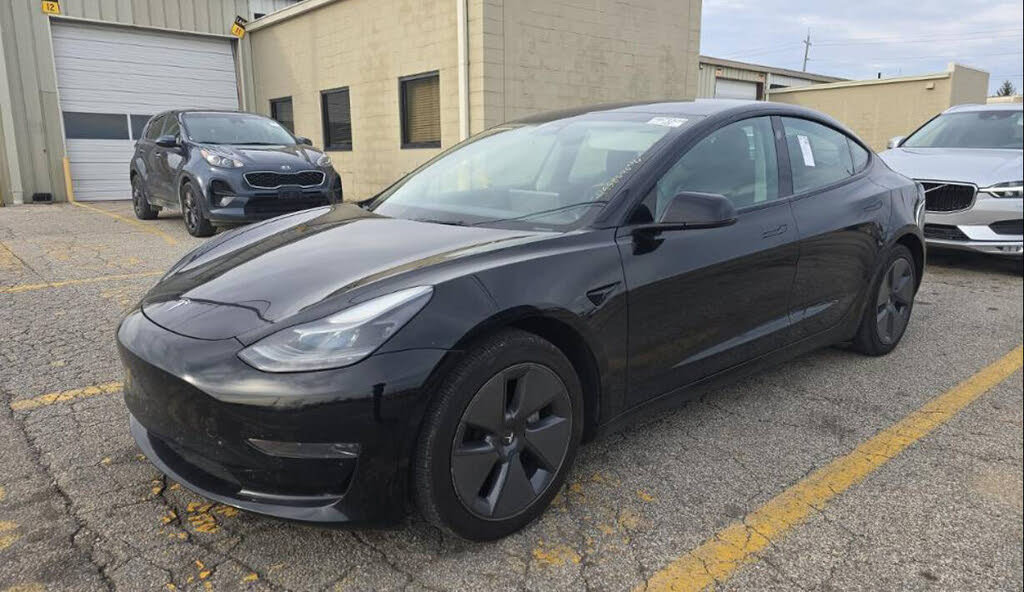 2022 Tesla Model 3 RWD