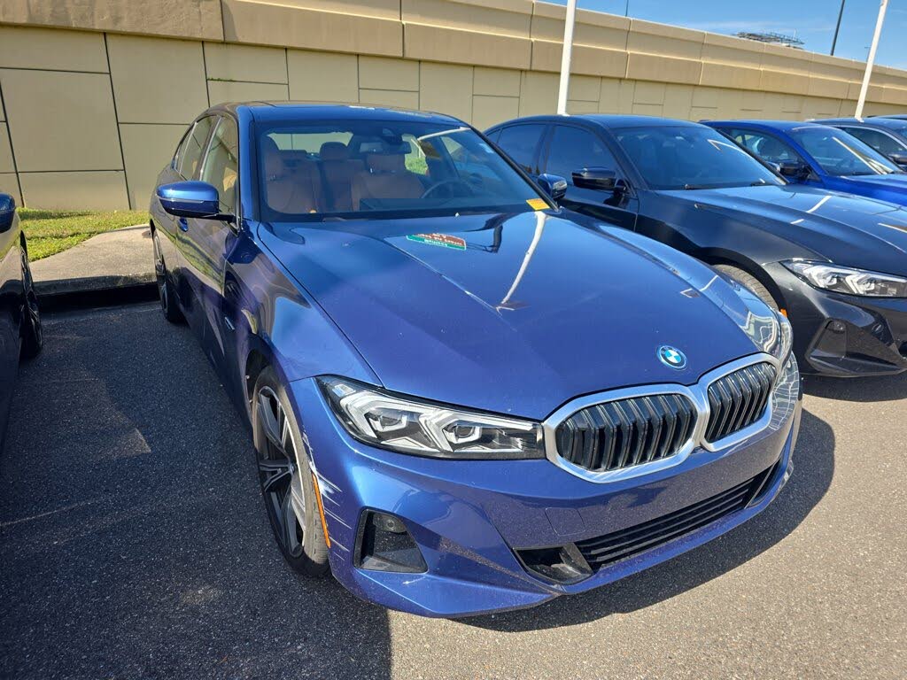 2023 BMW 3 Series 330e Hybrid Plug-in RWD