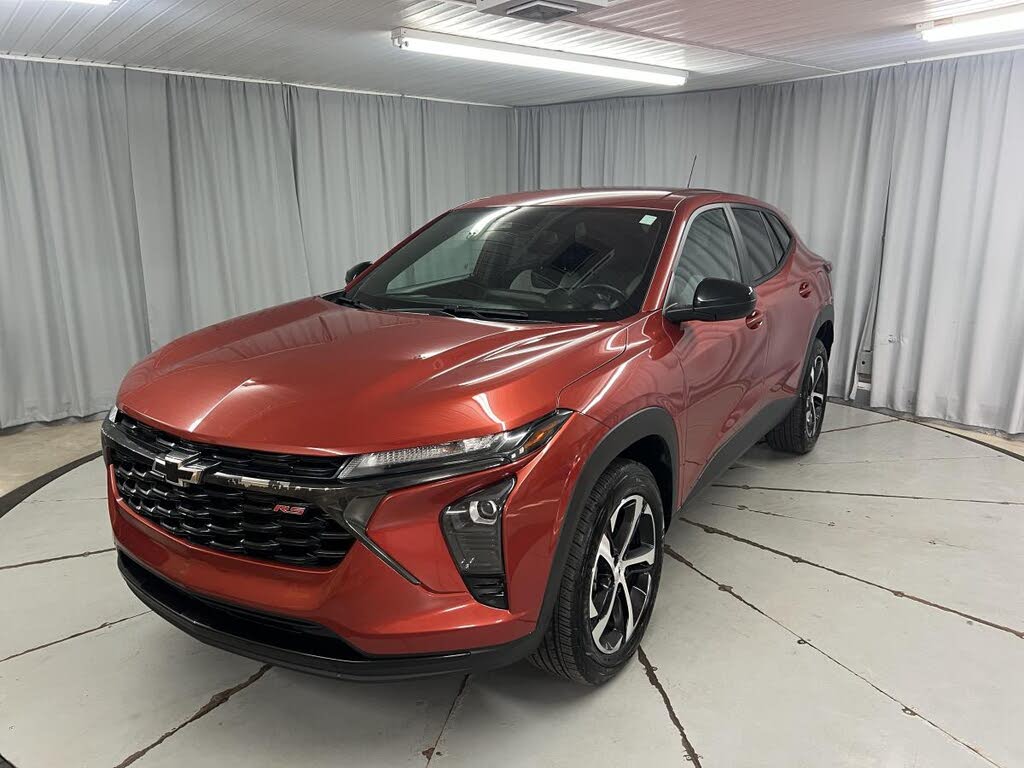 2024 Chevrolet Trax RS with 1RS FWD