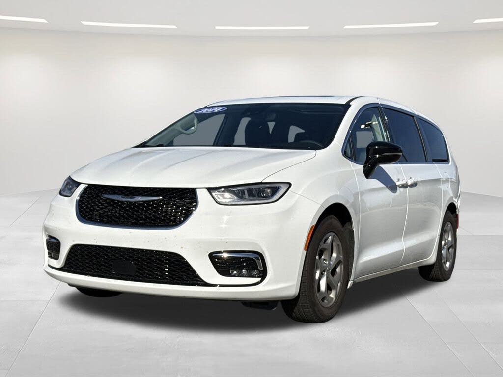 2024 Chrysler Pacifica Limited FWD