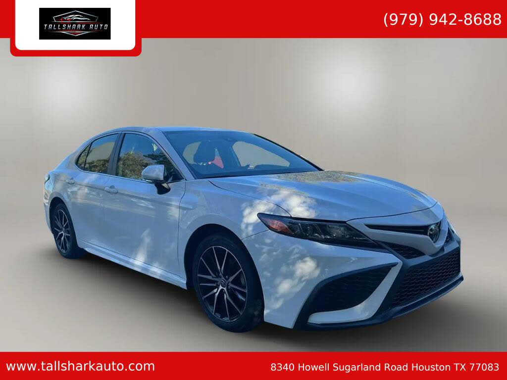 2024 Toyota Camry SE FWD