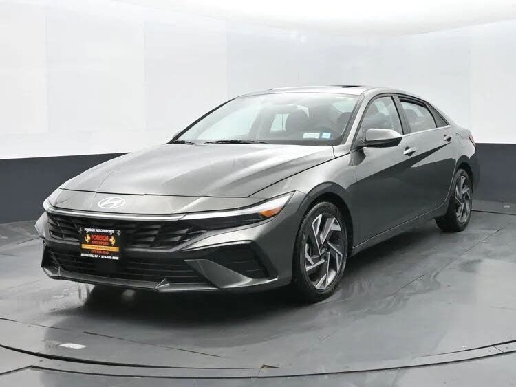 2025 Hyundai Elantra SEL Convenience FWD