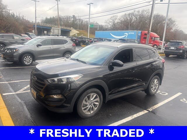 2016 Hyundai Tucson 2.0L SE AWD with Beige Seats