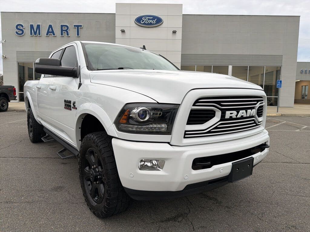 2018 RAM 3500 Laramie Crew Cab 4WD