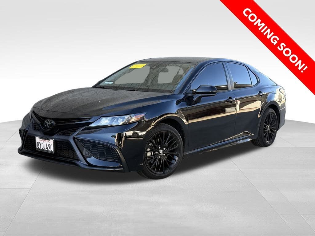 2021 Toyota Camry SE Nightshade FWD