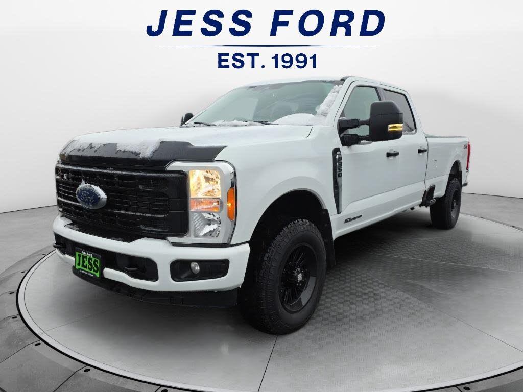 2023 Ford F-350 Super Duty XLT Crew Cab 4WD