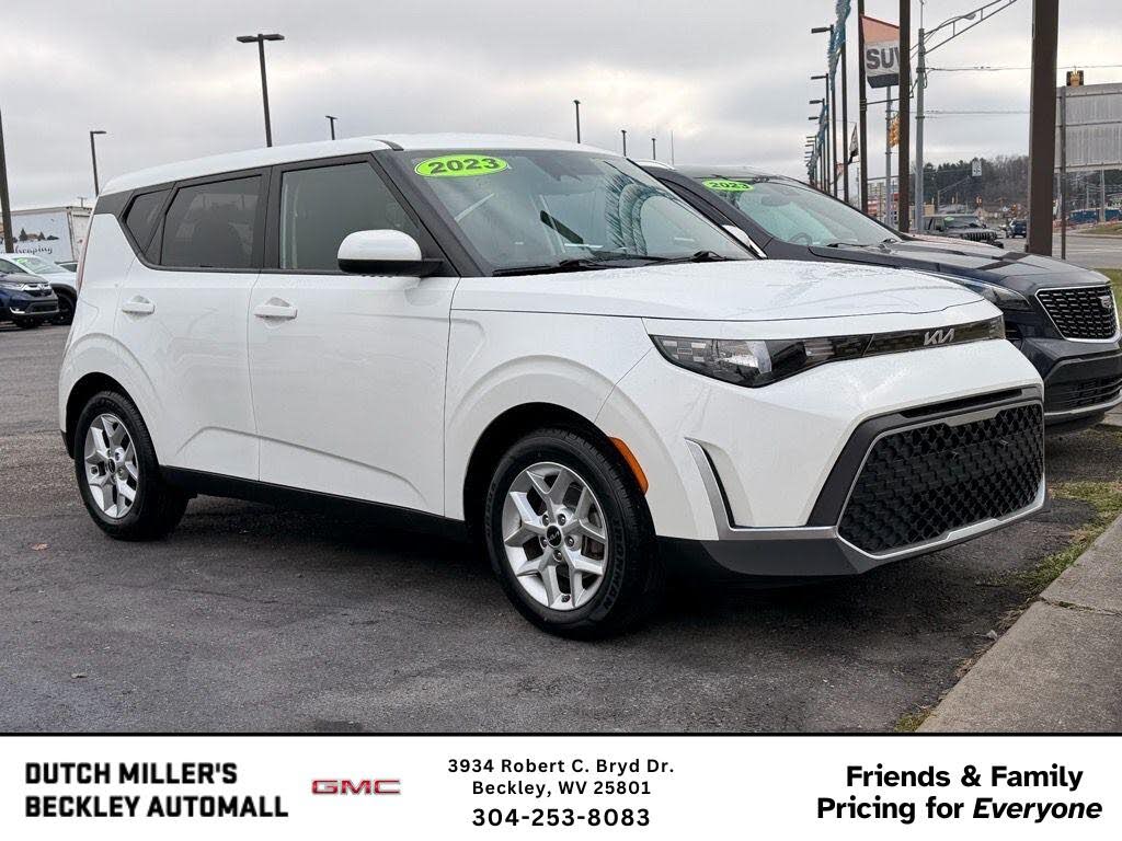 2023 Kia Soul LX FWD