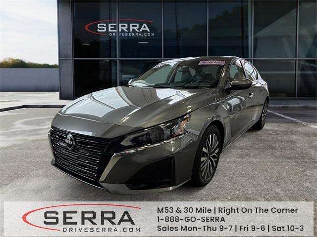 2023 Nissan Altima 2.5 SV FWD