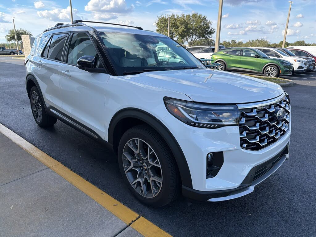2025 Ford Explorer Platinum AWD
