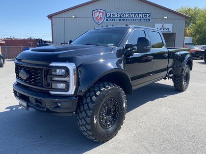 2023 Ford F-450 Super Duty Lariat Crew Cab LB DRW 4WD
