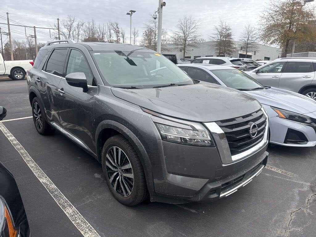 2023 Nissan Pathfinder Platinum 4WD