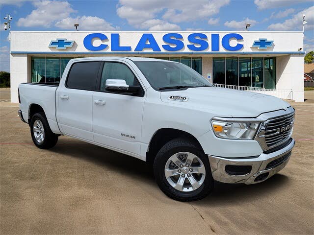 2024 RAM 1500 Laramie Crew Cab 4WD