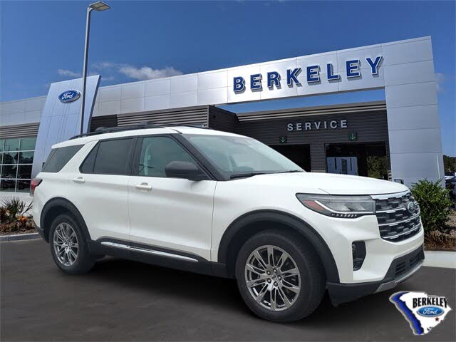 2025 Ford Explorer Active AWD