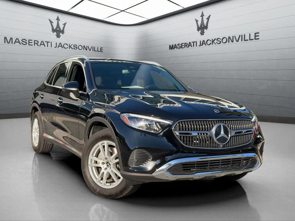 2025 Mercedes-Benz GLC 300 RWD