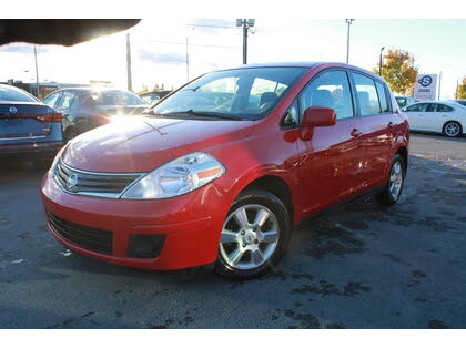 2012 Nissan Versa 1.8 SL Hatchback