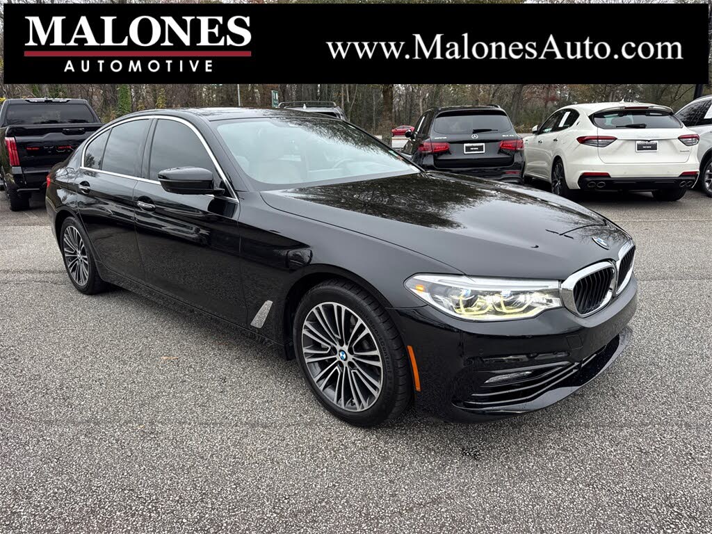 2017 BMW 5 Series 540i Sedan RWD