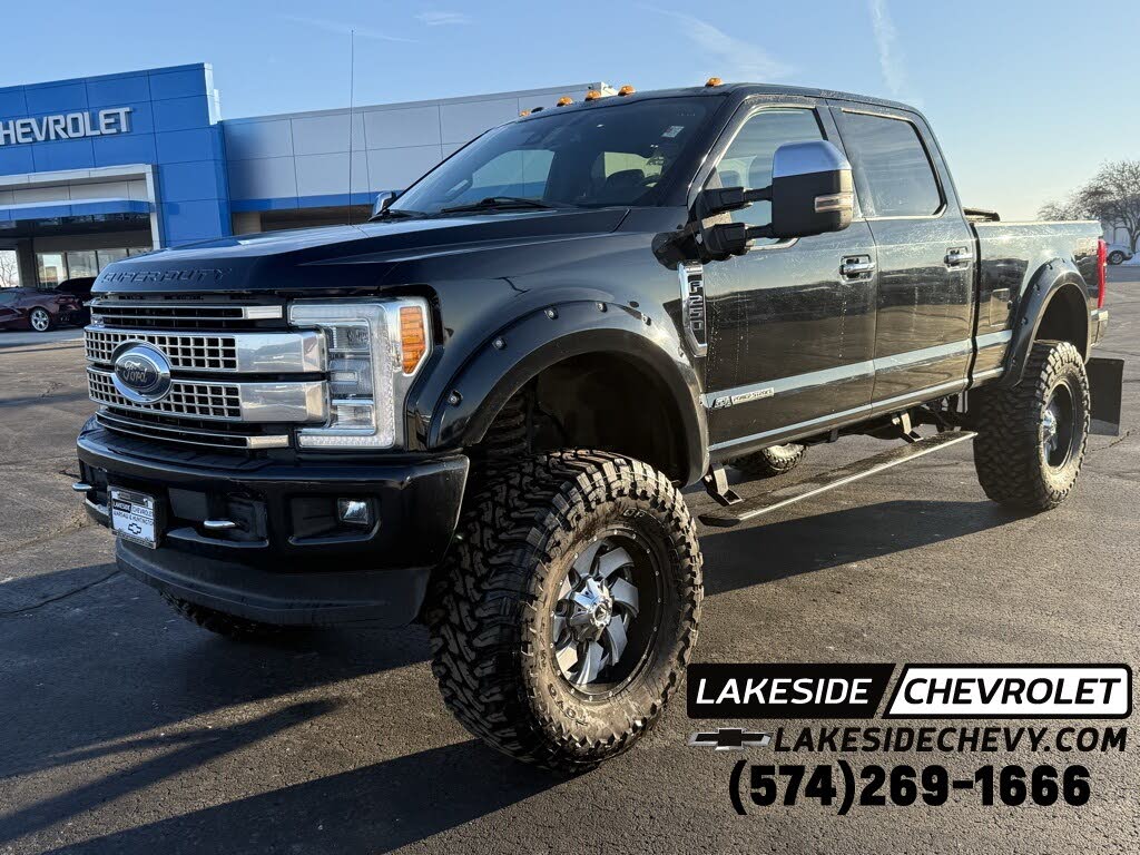 2017 Ford F-250 Super Duty Platinum Crew Cab 4WD