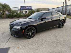 Chrysler 300 S V6 RWD