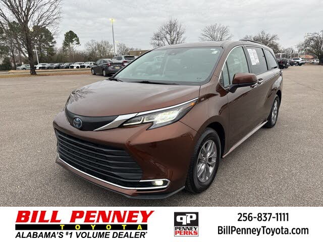 2022 Toyota Sienna XLE 7-Passenger FWD