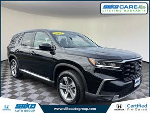 Honda Pilot EX-L AWD with Captains Chairs