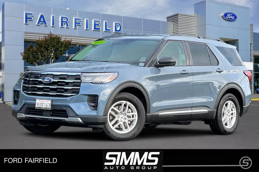 2025 Ford Explorer Active RWD