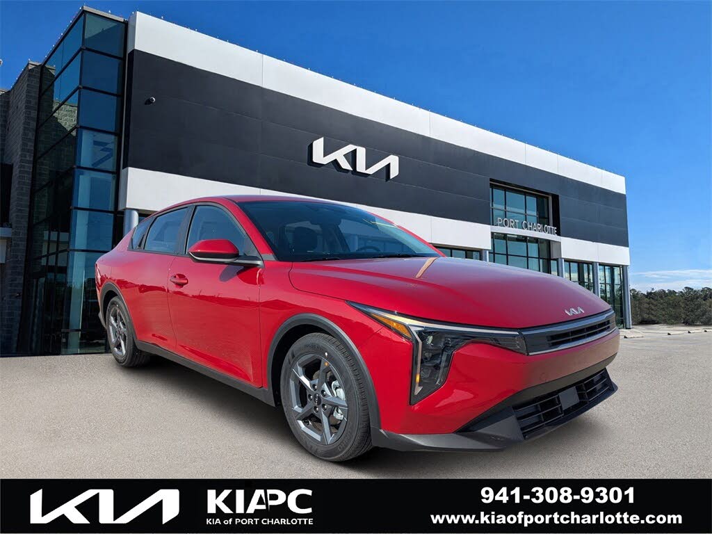 2025 Kia K4 LXS FWD