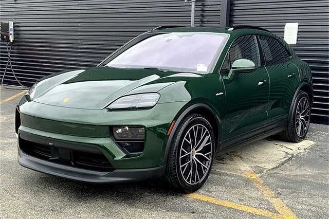 2025 Porsche Macan AWD