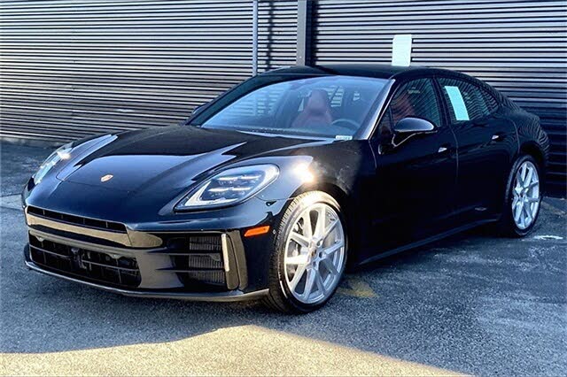 2025 Porsche Panamera 4 AWD