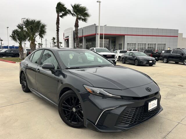 2025 Toyota Camry SE FWD